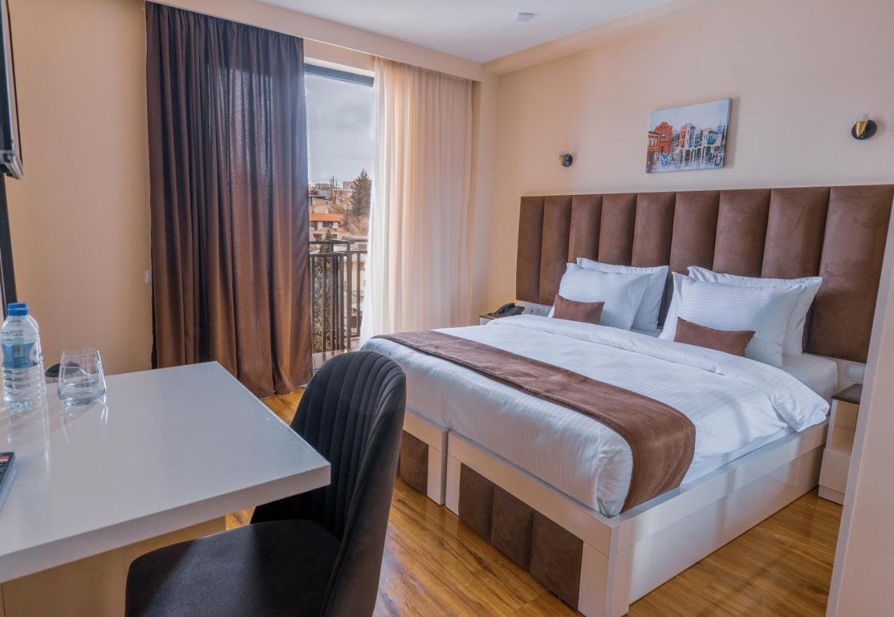 Hotel Residence Plaza Tbilisi Buitenkant foto